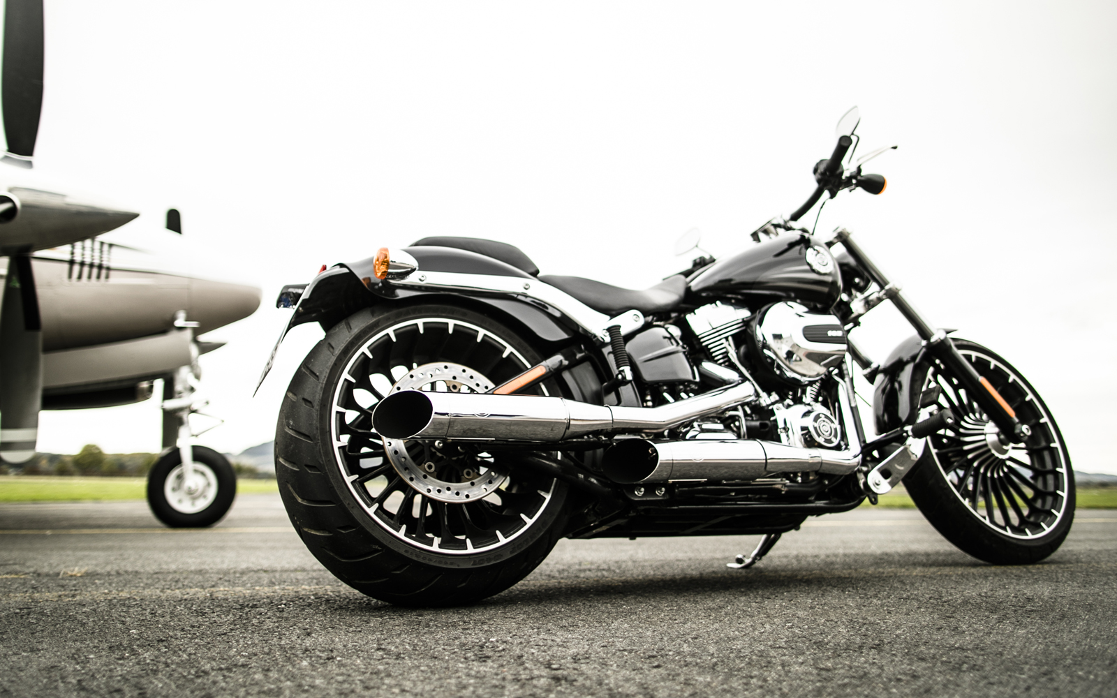 KessTech Adjustable Exhaust System on Harley Davidson